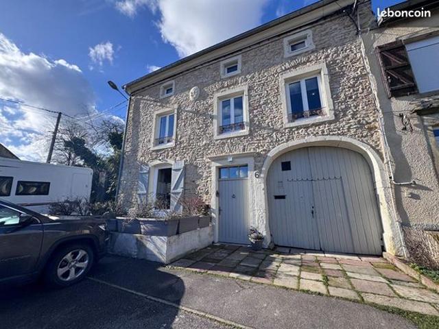Maison 6 pièces 220 m²