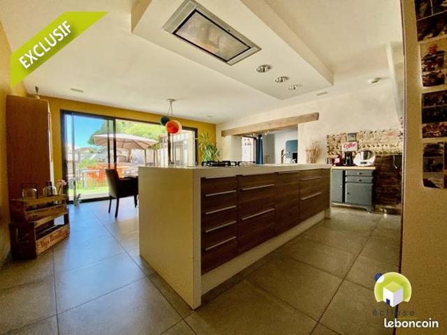 Maison 6 pièces 220 m²