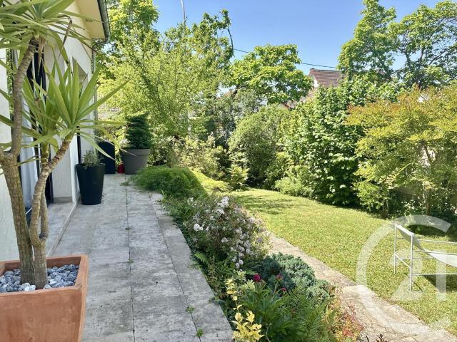 Maison 6 pièces 220 m²