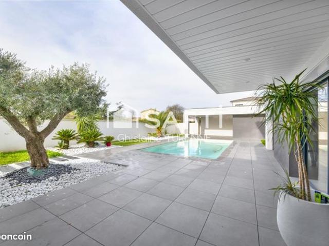 Maison 6 pièces 220 m²