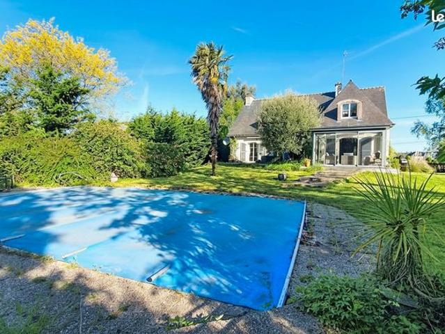 Maison 6 pièces 220 m²