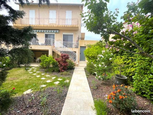 Maison 6 pièces 220 m²