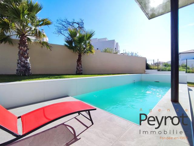 Maison 6 pièces 221 m²