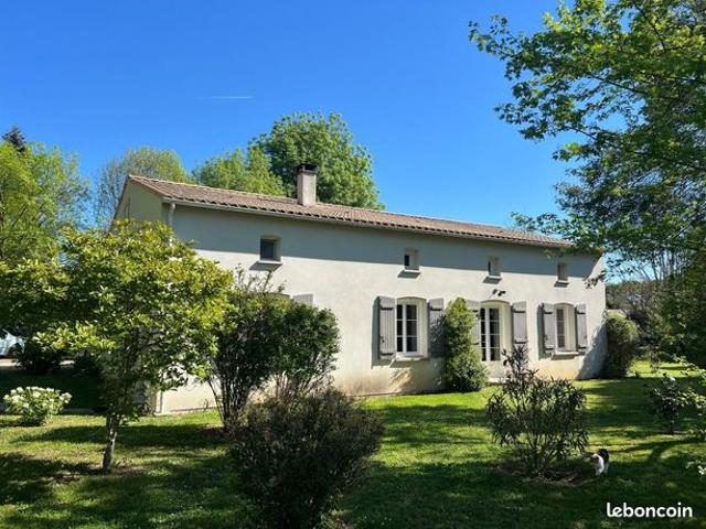 Maison 6 pièces 221 m²