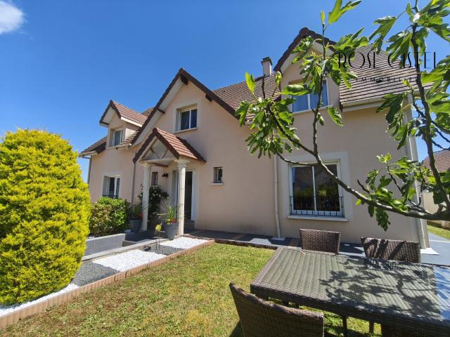 Maison 6 pièces 221 m²