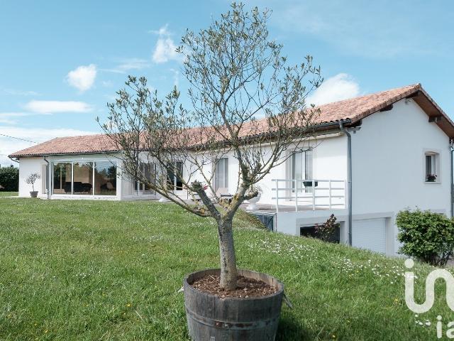 Maison 6 pièces 222 m²