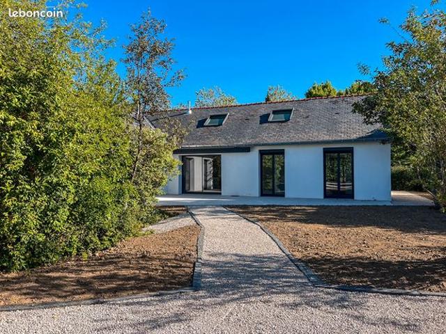 Maison 6 pièces 222 m²
