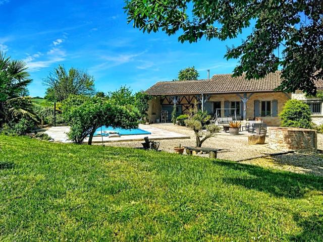 Maison 6 pièces 222 m²