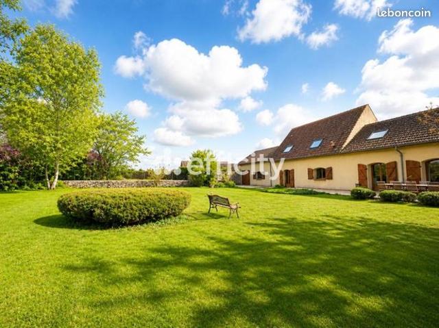 Maison 6 pièces 222 m²