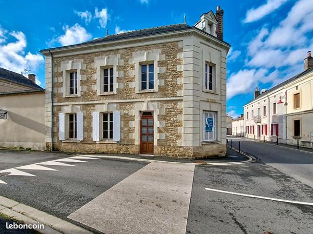 Maison 6 pièces 222 m²