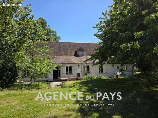 Maison 6 pièces 222 m²