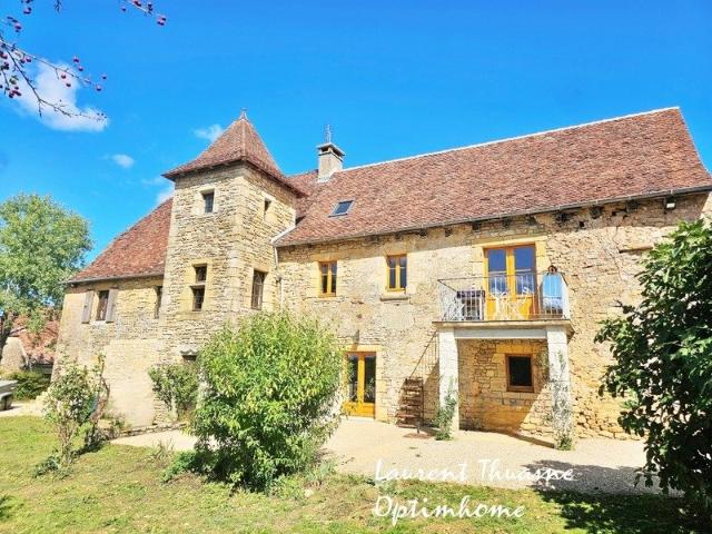Maison 6 pièces 222 m²