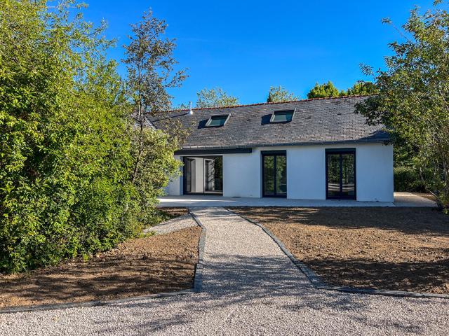 Maison 6 pièces 222 m²