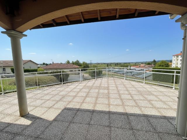 Maison 6 pièces 222 m²