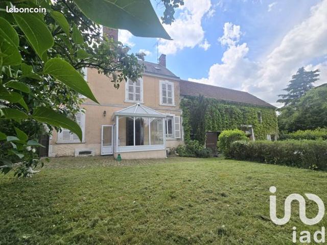 Maison 6 pièces 222 m²