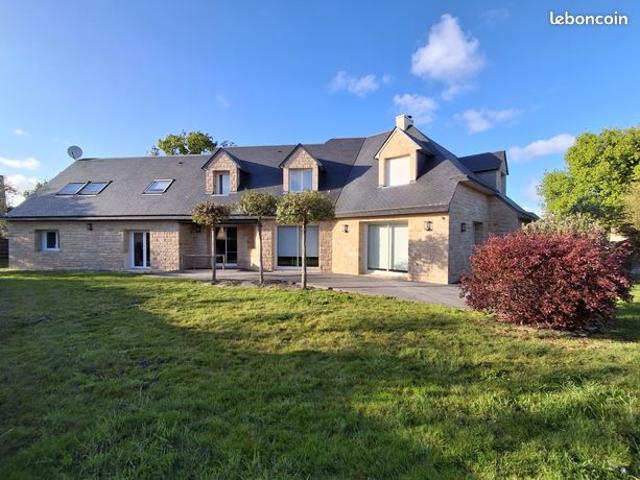Maison 6 pièces 222 m²