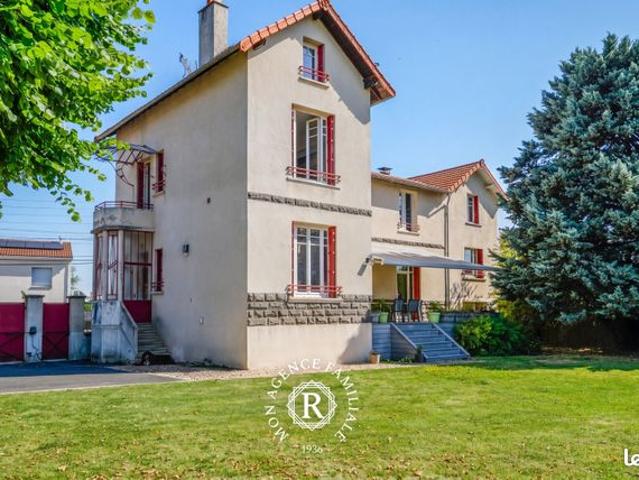 Maison 6 pièces 222 m²