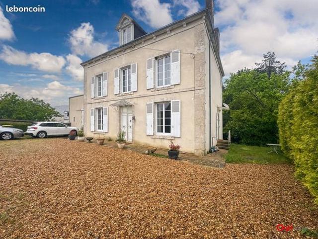 Maison 6 pièces 222 m²