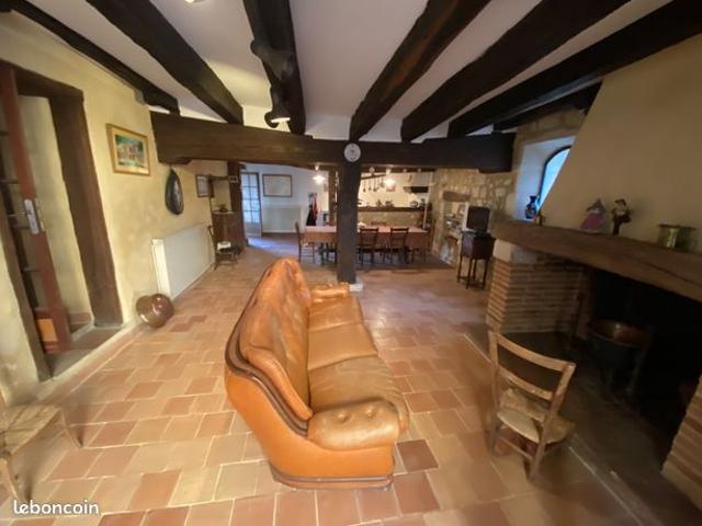 Maison 6 pièces 223 m²