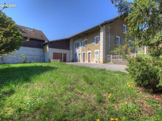 Maison 6 pièces 223 m²