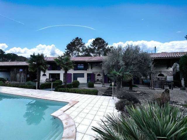 Maison 6 pièces 223 m²