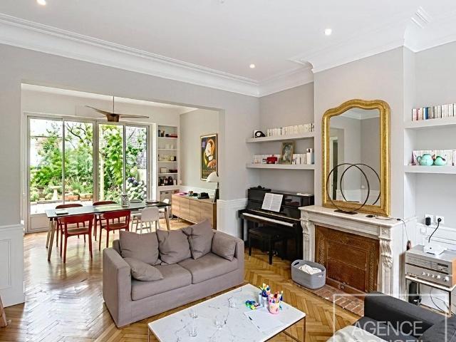 Maison 6 pièces 223 m²