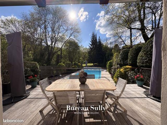 Maison 6 pièces 234 m²