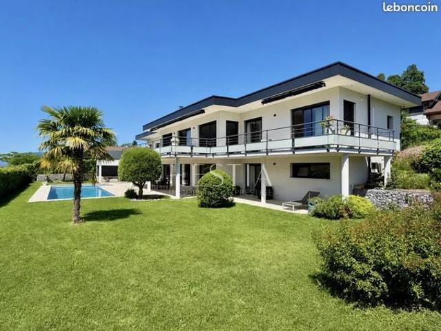 Maison 6 pièces 234 m²