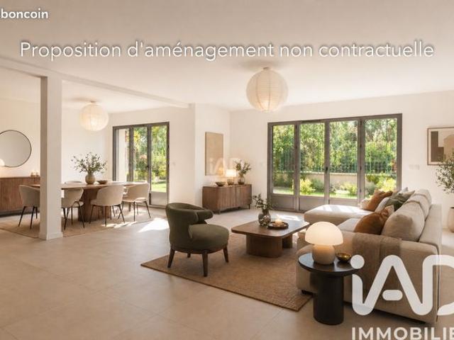 Maison 6 pièces 234 m²