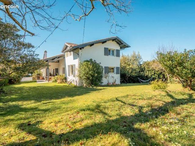 Maison 6 pièces 234 m²
