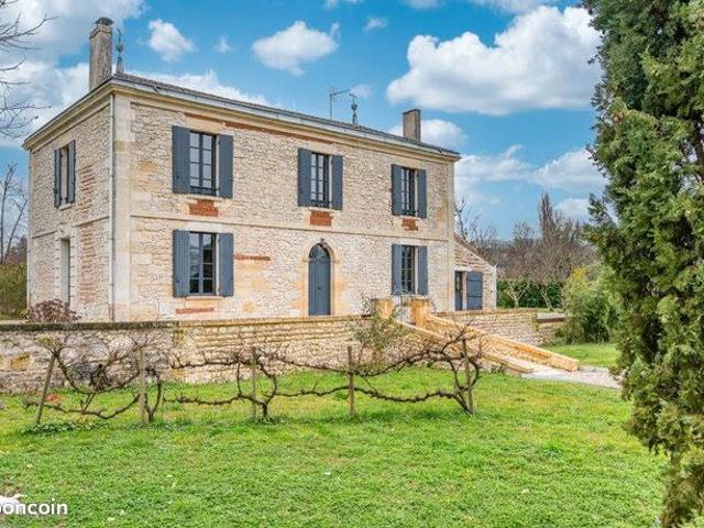 Maison 6 pièces 234 m²