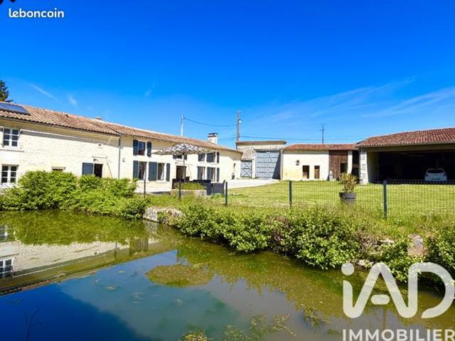 Maison 6 pièces 234 m²