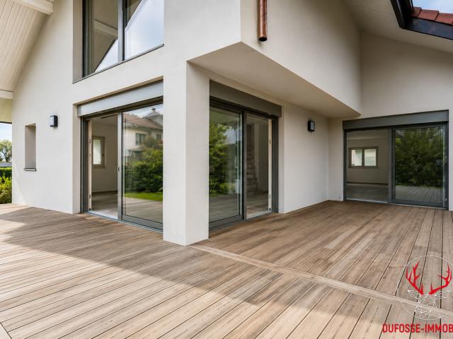 Maison 6 pièces 235 m²