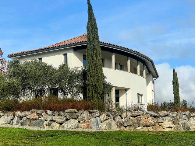 Maison 6 pièces 235 m²