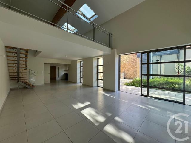 Maison 6 pièces 235 m²