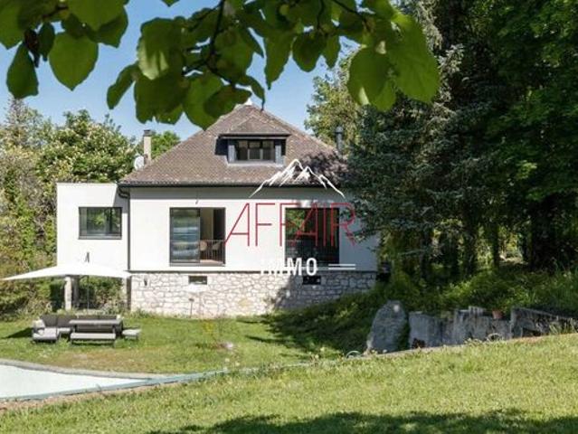 Maison 6 pièces 235 m²