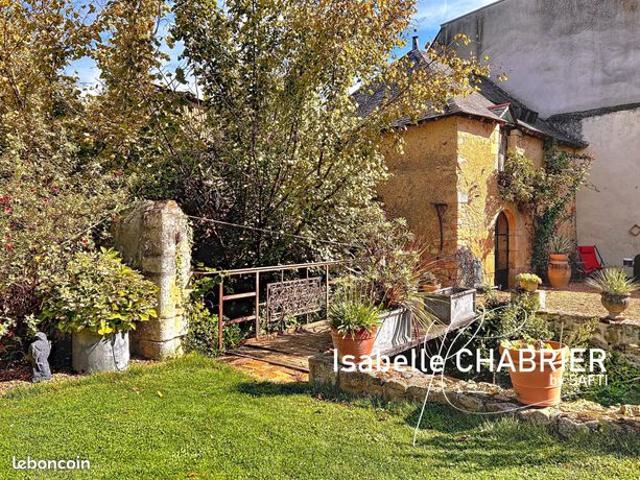 Maison 6 pièces 235 m²