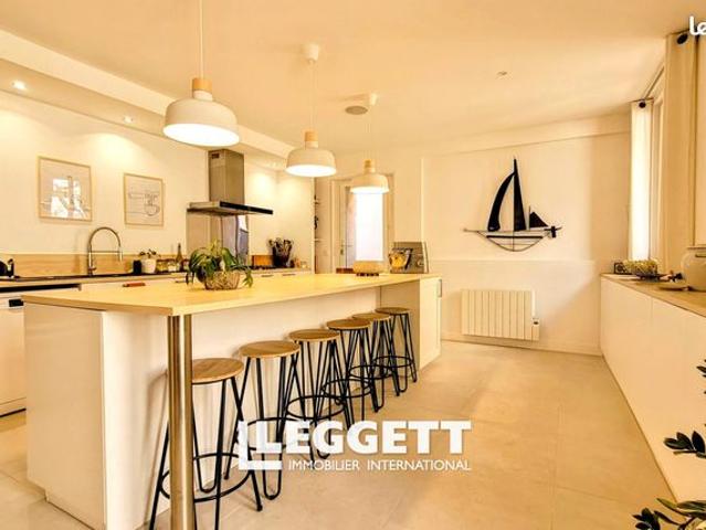 Maison 6 pièces 235 m²
