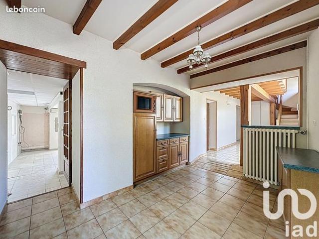Maison 6 pièces 235 m²