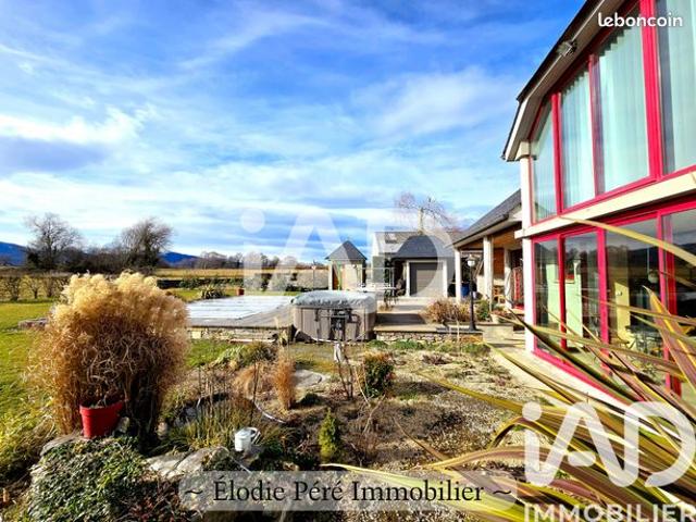 Maison 6 pièces 235 m²