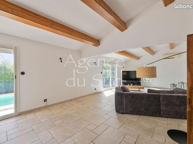 Maison 6 pièces 235 m²