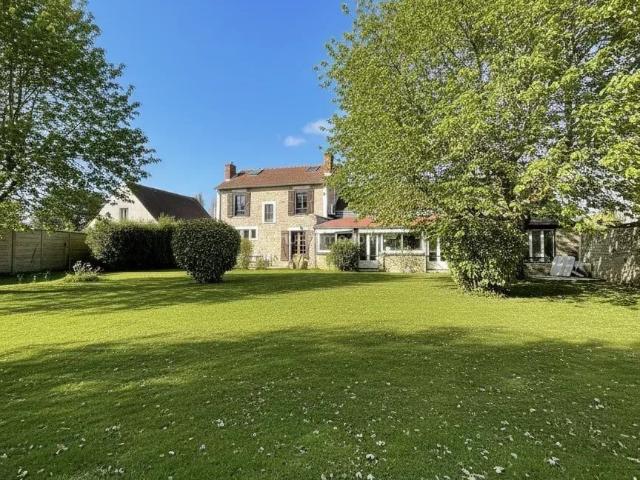 Maison 6 pièces 235 m²