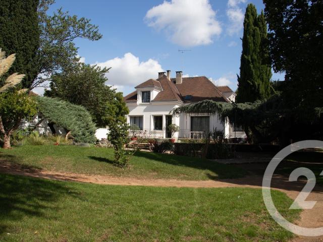 Maison 6 pièces 235 m²