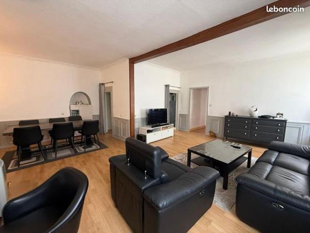 Maison 6 pièces 235 m²