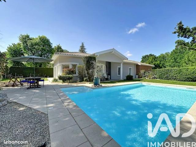 Maison 6 pièces 235 m²