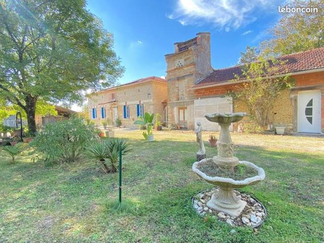 Maison 6 pièces 236 m²