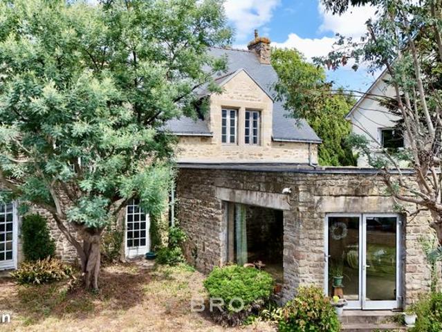 Maison 6 pièces 236 m²