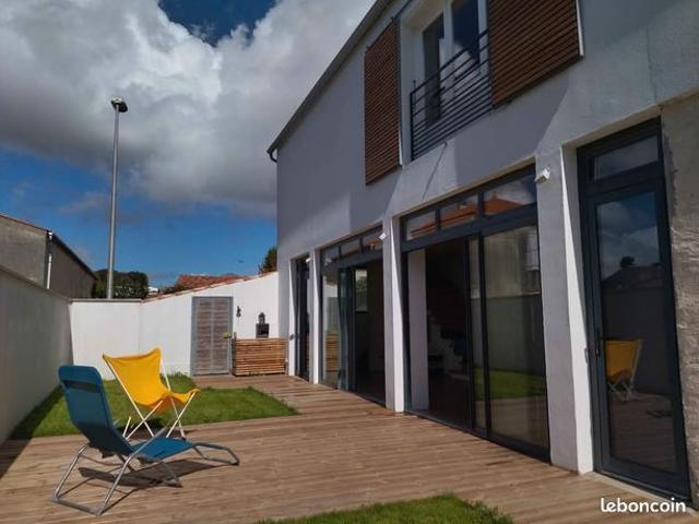 Maison 6 pièces 236 m²