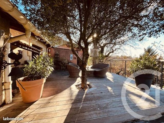 Maison 6 pièces 236 m²