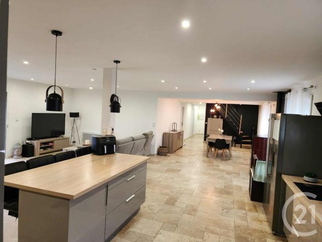 Maison 6 pièces 236 m²